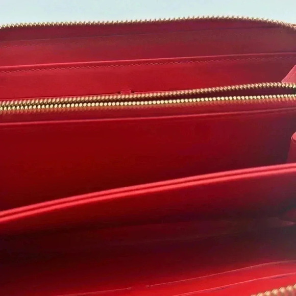 Louis Vuitton Zippy Vernis with FREE ENTRUPY COA - Picture 13 of 16